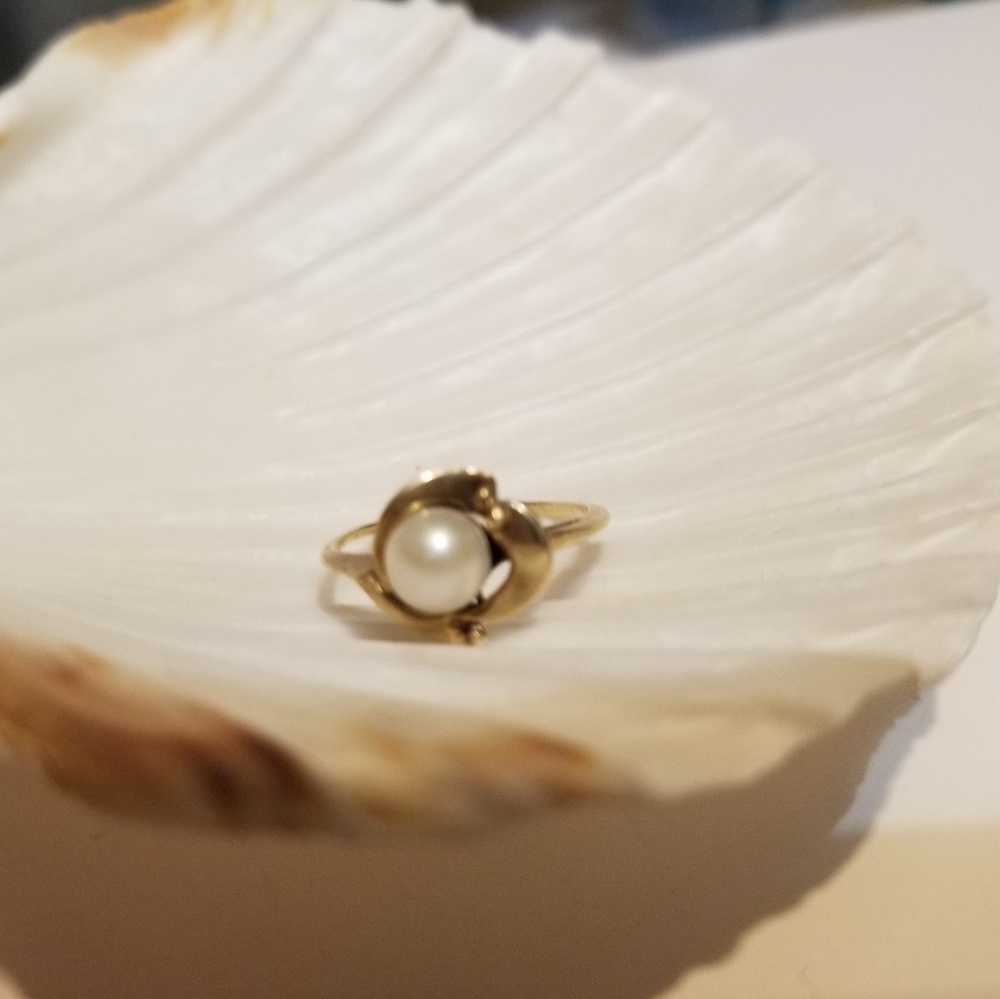 Pearl ring